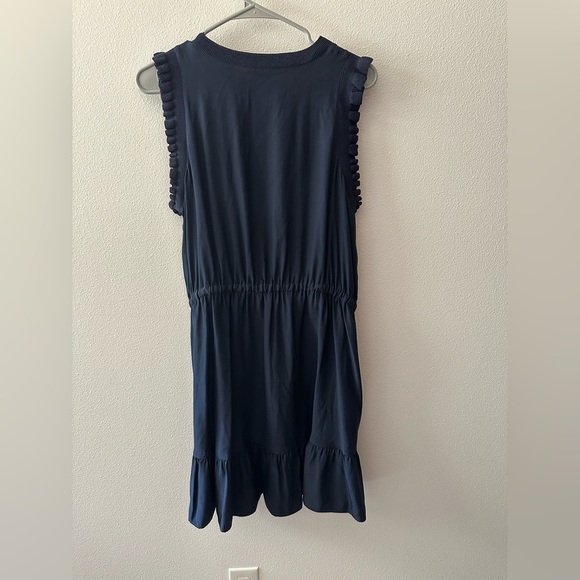 Cinq a Sept
Lenora Silk Charmeuse Mini Dress
Size small - Picture 9 of 9